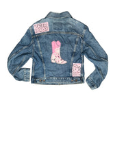 Load image into Gallery viewer, Cowgirl Vintage Levis Denim Jacket
