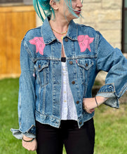 Load image into Gallery viewer, Cowgirl Vintage Levis Denim Jacket
