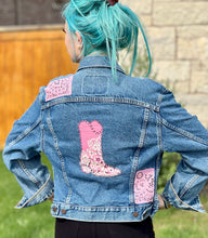 Load image into Gallery viewer, Cowgirl Vintage Levis Denim Jacket
