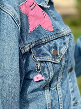 Load image into Gallery viewer, Cowgirl Vintage Levis Denim Jacket
