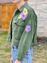 Load image into Gallery viewer, Flower Garden Cropped Vintage Military Fatigue Jacket
