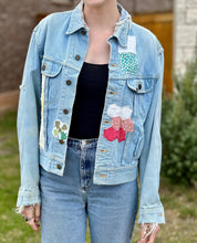 Load image into Gallery viewer, Light Wash Quilt Patched Vintage Lee Denim Jacket
