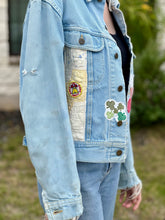 Load image into Gallery viewer, Light Wash Quilt Patched Vintage Lee Denim Jacket
