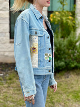 Load image into Gallery viewer, Light Wash Quilt Patched Vintage Lee Denim Jacket
