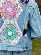 Load image into Gallery viewer, Light Wash Quilt Patched Vintage Lee Denim Jacket
