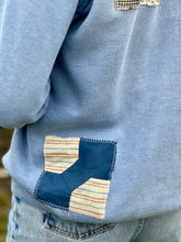 Load image into Gallery viewer, Bow Quilt Patched Vintage Sweatshirt
